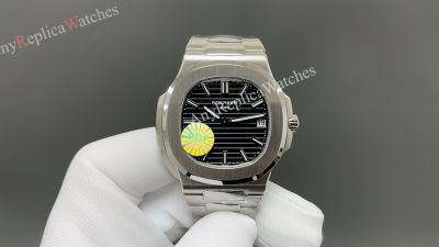 PDF Patek Philippe Nautilus Cal.26-330 Movement 316L Steel 40mm WG Black/Green Face Watch